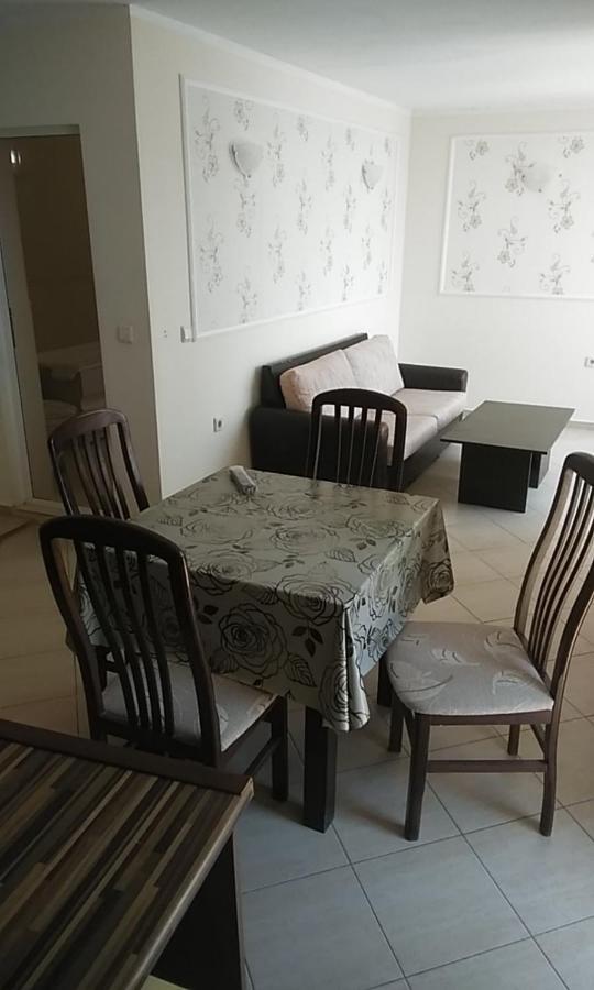 Apartment 54 Ryor Pantai Sunny Bagian luar foto