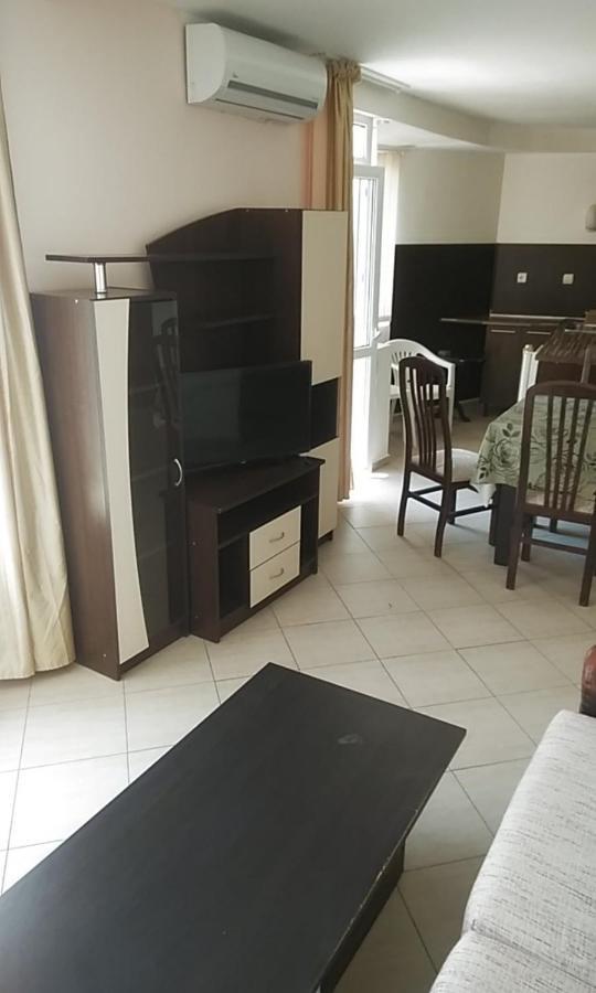Apartment 54 Ryor Pantai Sunny Bagian luar foto